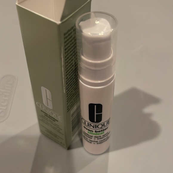 NWT Even Better Clinical Radical Dark Spot Corrector + Interrupter by Clinique - Picture 5 of 6